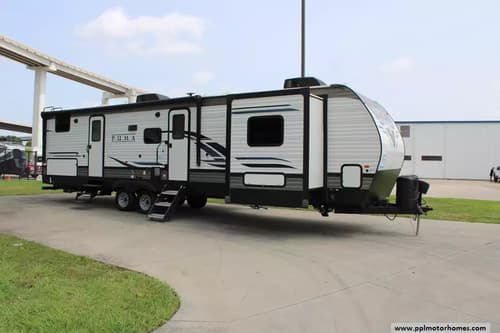 63507 - 38' 2022 Forest River Palomino Puma 32BHQS w/3 Slides - Bunk House Image 1