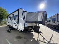 61423 - 25' 2017 Jayco Jay Feather X23F w/Slide Image 1