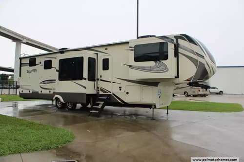 63343 - 41' 2020 Grand Design Solitude 380FL w/5 Slides Image 1