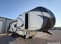 60664 - 31' 2018 Keystone Sprinter Campfire Edt 26FWRL w/2 Slides Image 1