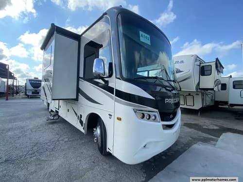 60882 - 33' 2021 Jayco Precept 31UL w/3 Slides Image 1