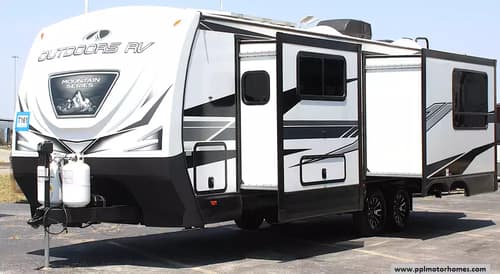 64231 - 32' 2025 Outdoors RV Blackstone 260KRS w/2 Slides Image 1