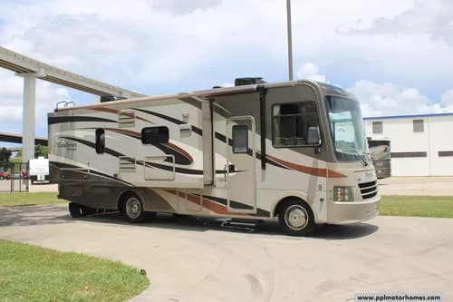 60589 - 29' 2017 Forest River Coachmen Pursuit 27KBP w/Slide Image 1