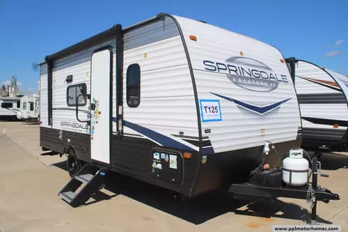 60990 - 21' 2023 Keystone Springdale Mini 1790FQ w/Slide Image 1