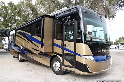 62104 - 38' 2018 Tiffin Allegro Red 37BA 360hp Cummins w/3 Slides Image 1