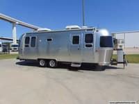 57557 - 26' 2018 Airstream Flying Cloud 26RB QUEEN Image 1