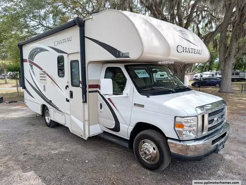 63251 - 24' 2018 Thor Chateau Series 22B w/Slide Image 1