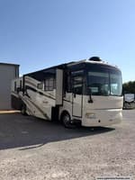 63831 - 38' 2007 Fleetwood Bounder 38N 300hp Caterpillar w/3 Slides Image 1