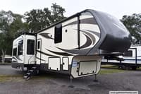 61376 - 38' 2018 Vanleigh RV Vilano 365RL w/3 Slides Image 1