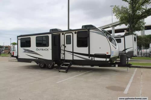 62801 - 30' 2020 Keystone Outback 260UML w/Slide Image 1