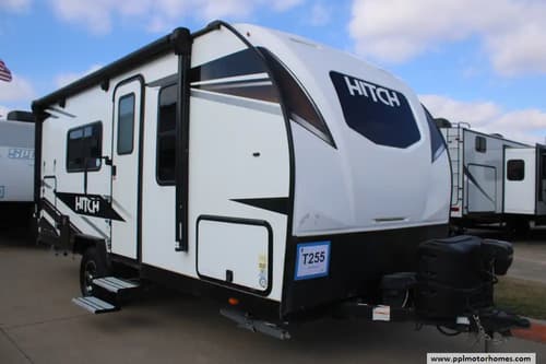 61890 - 19' 2023 Cruiser RV Hitch 18MRB Image 1