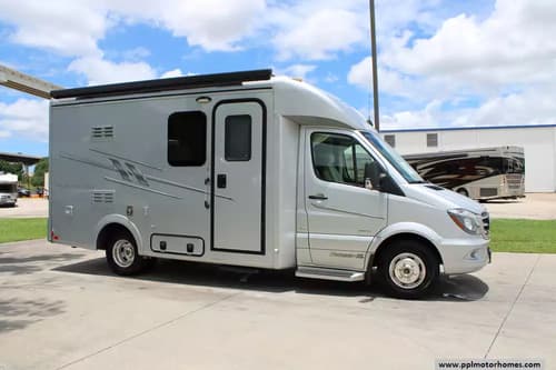 63419 - 23' 2016 Pleasure-Way PLATEAU XL Image 1