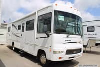 56910 - 33' 2007 Winnebago Vista 33T w/Slide Image 1