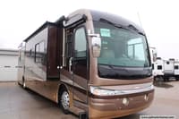 54883 - 40' 2005 Fleetwood Revolution Le 40E 400hp Caterpillar w/3 Slides Image 1