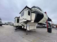 61837 - 41' 2019 Keystone Alpine 3701FL w/5 Slides Image 1