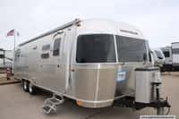 58765 - 30' 2018 Airstream International Signature 30RB QUEEN Image 1