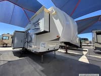 60416 - 32' 2014 Forest River Flagstaff Classic Super Lite 8528IKWS w/3 Slides Image 1