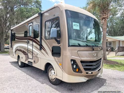 64030 - 27' 2016 Fleetwood Flair 26D w/Slide Image 1