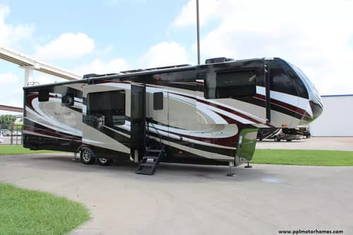 64157 - 41' 2020 Grand Design Solitude 380FL w/5 Slides & Generator Image 1