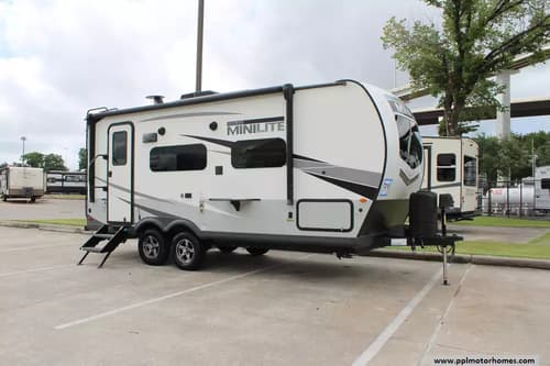 63479 - 22' 2023 Forest River Rockwood Mini Lite 2109S w/Slide Image 1