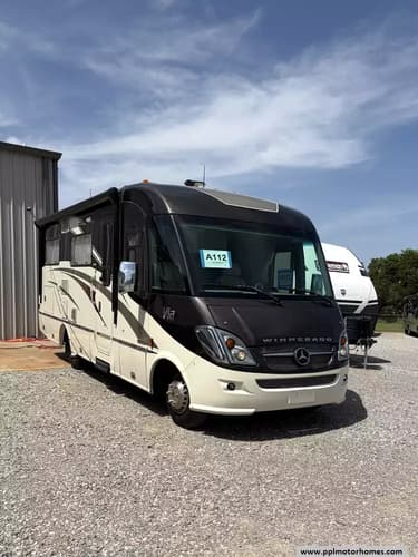 63725 - 26' 2016 Winnebago Via 25P w/Slide Image 1
