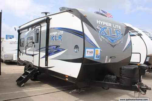 63634 - 25' 2018 Forest River Xlr Hyperlite 19HFS w/Generator  - Toy Hauler Image 1