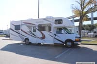 61708 - 30' 2021 Thor Chateau 28A Image 1