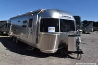 55197 - 30' 2017 Airstream International Series 30-SERENITY Image 1