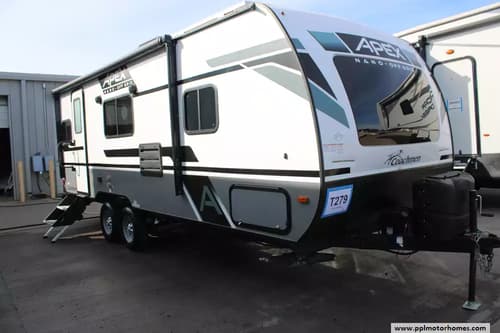 62161 - 25' 2023 Forest River Apex Nano 213RDS w/Slide Image 1
