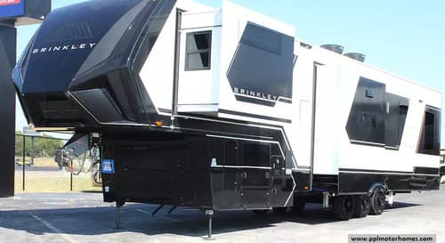64223 - 45' 2024 Brinkley RV Model G 4000 w/3 Slides - Toy Hauler Image 1
