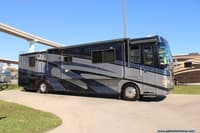 54800 - 41' 2004 Four Winds Mandalay 40B 330hp Cummins w/4 Slides Image 1