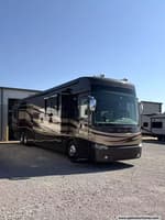 63747 - 45' 2007 Newmar Essex 4502 500hp Cummins w/4 Slides Image 1