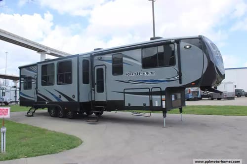 62381 - 42' 2015 Heartland Road Warrior 425 w/3 Slides & Generator  - Toy Hauler Image 1