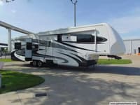 56263 - 39' 2009 Newmar Torrey Pine 37LSRE w/3 Slides Image 1