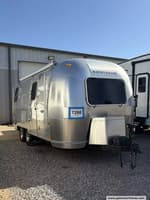63921 - 22' 2005 Airstream Safari 22NB Image 1