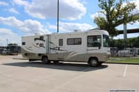 60973 - 33' 2008 Winnebago Vista 32K w/2 Slides - Bunk House Image 1
