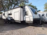 62742 - 37' 2023 Dutchmen Kodiak Ultimate 3371FLSL w/3 Slides Image 1