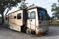 54036 - 40' 2006 Fleetwood Bounder 38N w/3 Slides Image 1