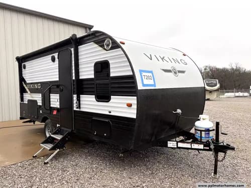 62097 - 23' 2022 Forest River Viking 182DBU - Bunk House Image 1