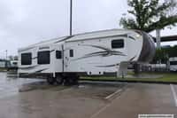 62728 - 35' 2013 Winnebago Raven 3300CK w/3 Slides Image 1