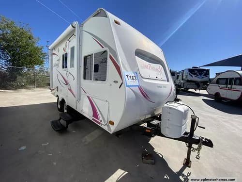 61483 - 19' 2011 Cruiser RV Funfinder 189FBS w/Slide Image 1