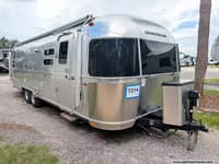 64097 - 30' 2021 Airstream Globetrotter Twin 30RB Image 1