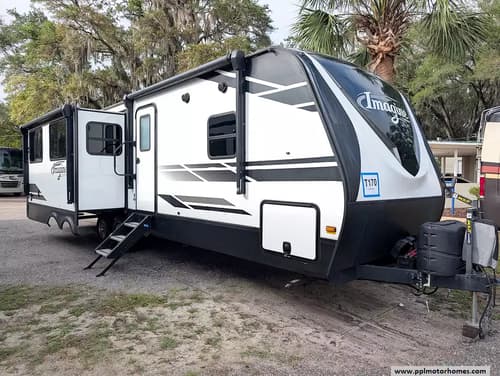 63264 - 34' 2020 Grand Design Imagine 2970RL w/2 Slides Image 1