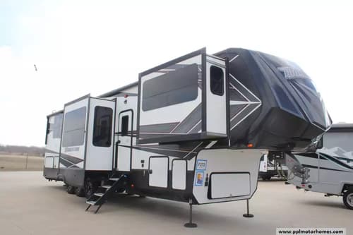 62325 - 41' 2019 Grand Design Momentum 376TH w/5 Slides & Generator  - Toy Hauler Image 1