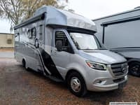 62668 - 25' 2023 Tiffin Wayfarer 25TW w/Slide Image 1