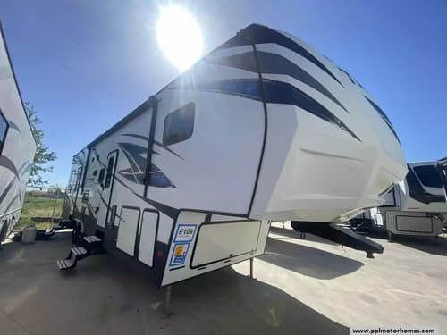 63855 - 38' 2018 Dutchmen Voltage Triton 3451 w/Slide & Generator  - Toy Hauler Image 1