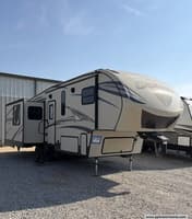 64116 - 31' 2016 Forest River Crusader 27RK w/2 Slides Image 1