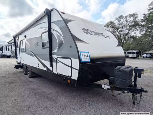 63084 - 28' 2017 Forest River Vibe 258RKS w/Slide Image 1
