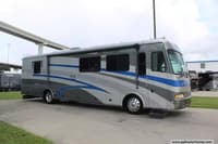 60927 - 38' 2003 Monaco Beaver Monterey SEACLIFF 350hp Cummins w/2 Slides Image 1