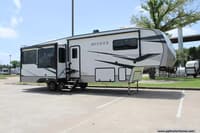 64056 - 35' 2023 Alliance RV Avenue 32RLS w/3 Slides Image 1